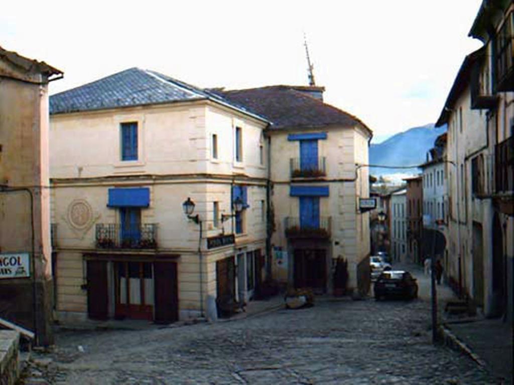 Hotel Fonda Biayna Bellver de Cerdanya Exterior foto