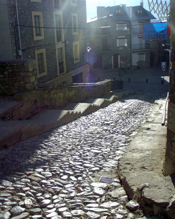 Hotel Fonda Biayna Bellver de Cerdanya Exterior foto